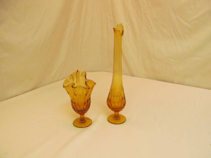 lot 126 image: Amber Vases...