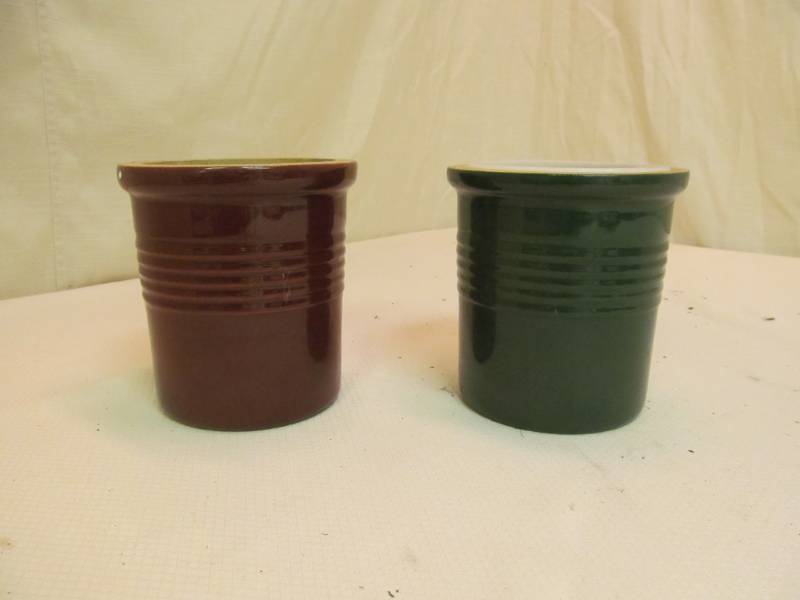 lot 141 image: Pampered Chef Jars...