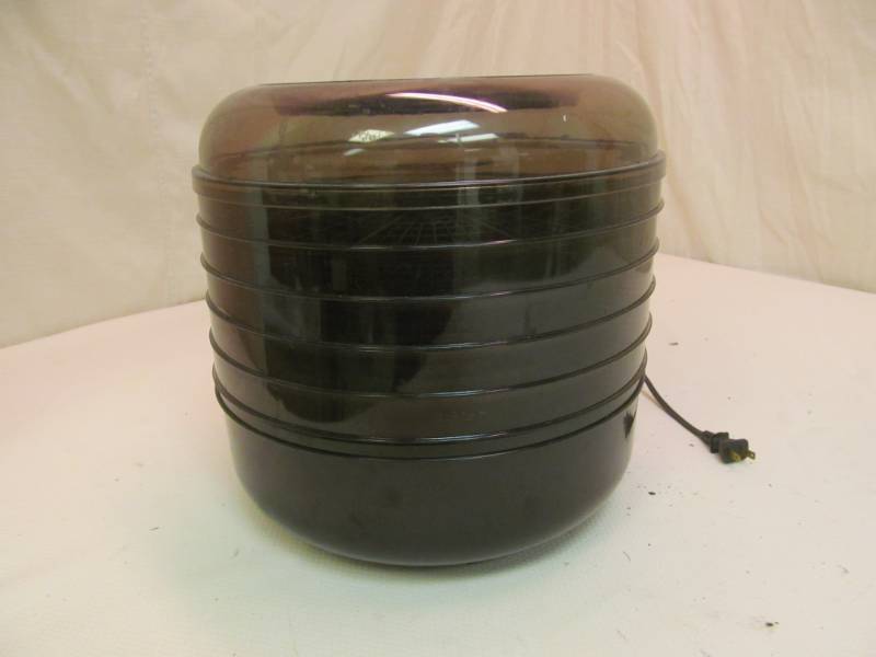 lot 143 image: Food Dehydrator...