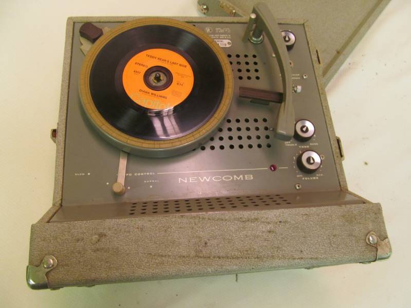 lot 166 image: Newcomb portable turn table...