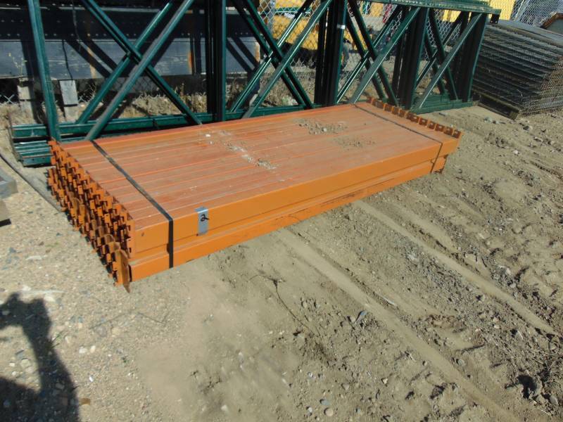 lot 3 image: Pallet Racking