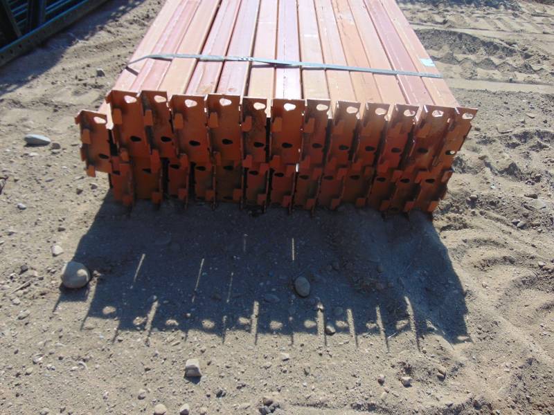 lot 5 image: Pallet Racking