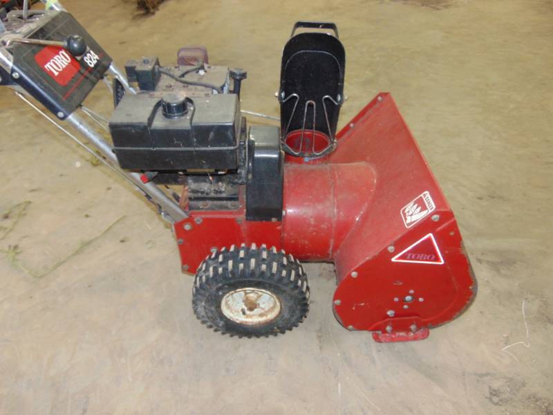 lot 19 image: Toro 824 Snow Blower For Parts or Repair
