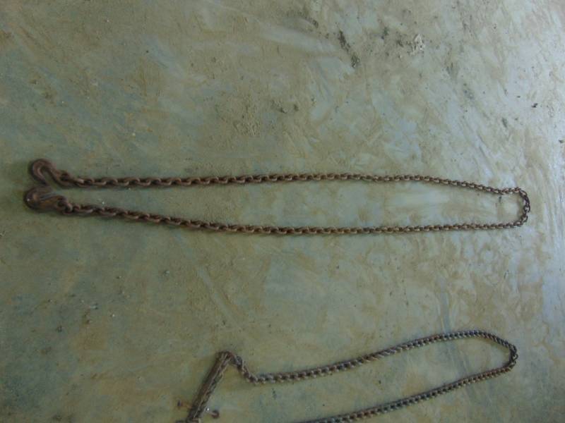 lot 34 image: (2) Chains
