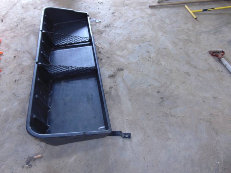 lot 51 image: Plastic Storage Bin