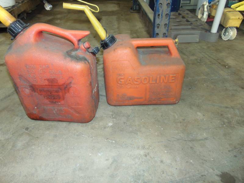 lot 60 image: (2) Gas Cans