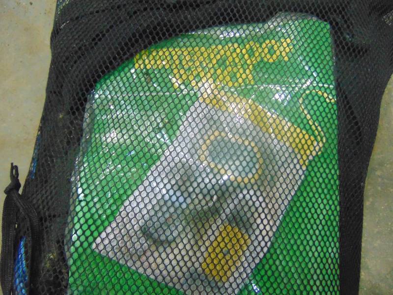 lot 77 image: Waterproof PouchBag