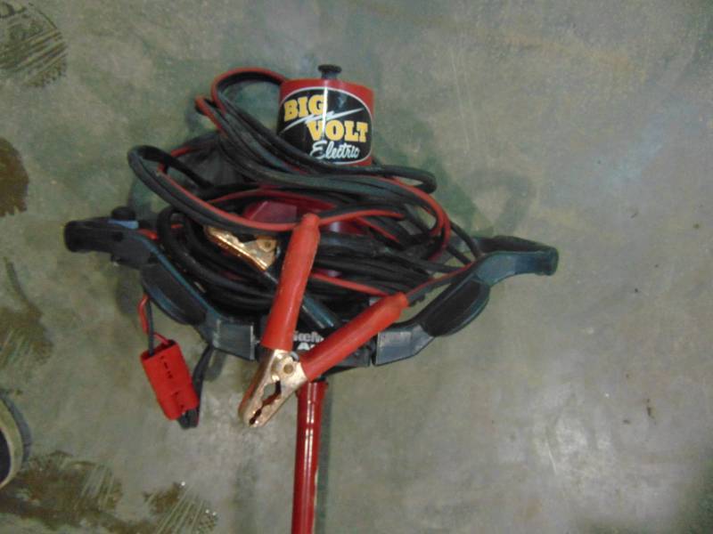 lot 102 image: StrikeMaster Big Volt Electric Ice Auger