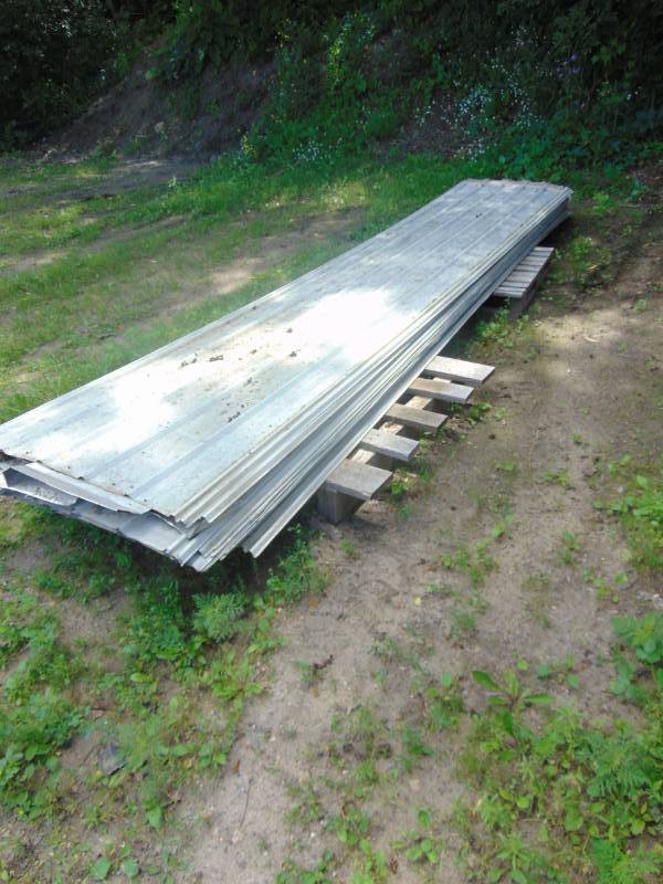 lot 106 image: Lot of Tin