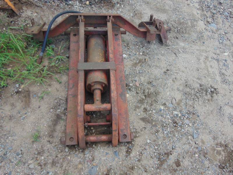lot 119 image: Electric Lift Hydraulic Cylinder