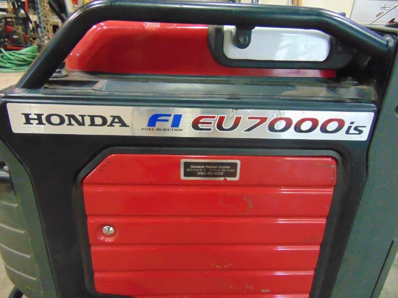 lot 129 image: Honda 7000 Watt EFI Generator