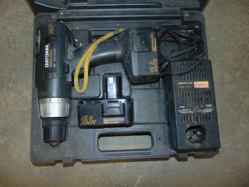 lot 142 image: Craftsman Cordless Drill