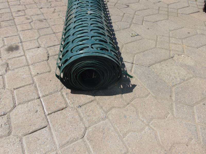 lot 154 image: Roll of Snow Fence