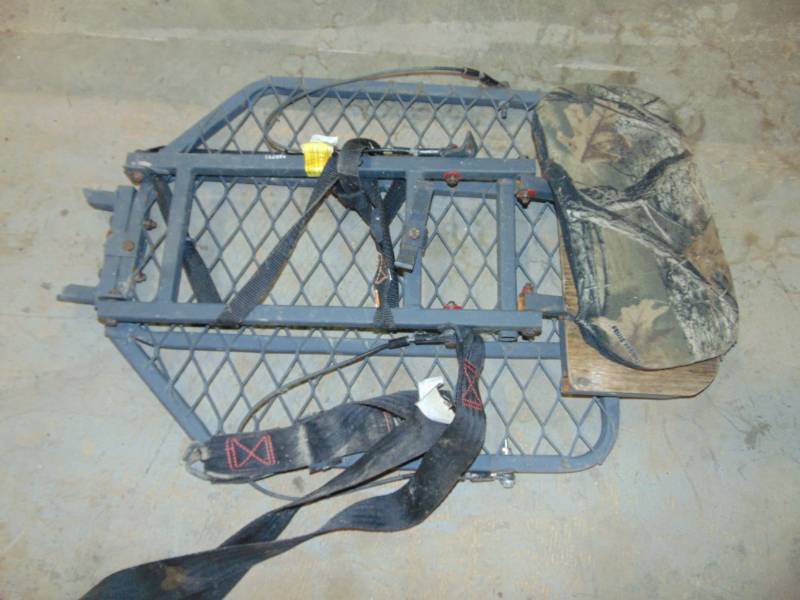 lot 162 image: Portable Tree Stand