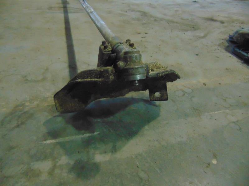 lot 169 image: Shindaiwa T230 String Trimmer