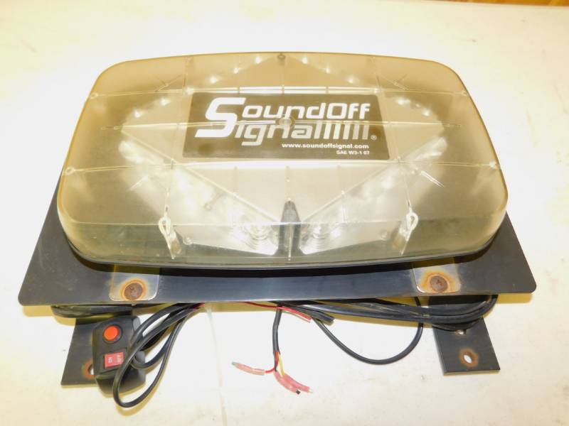 lot 5 image: SoundOff Signal Pinnacle Mini-Bar