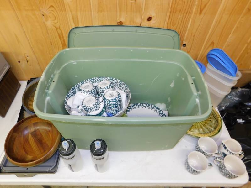 lot 23 image: Lot Of Misc. Dishes