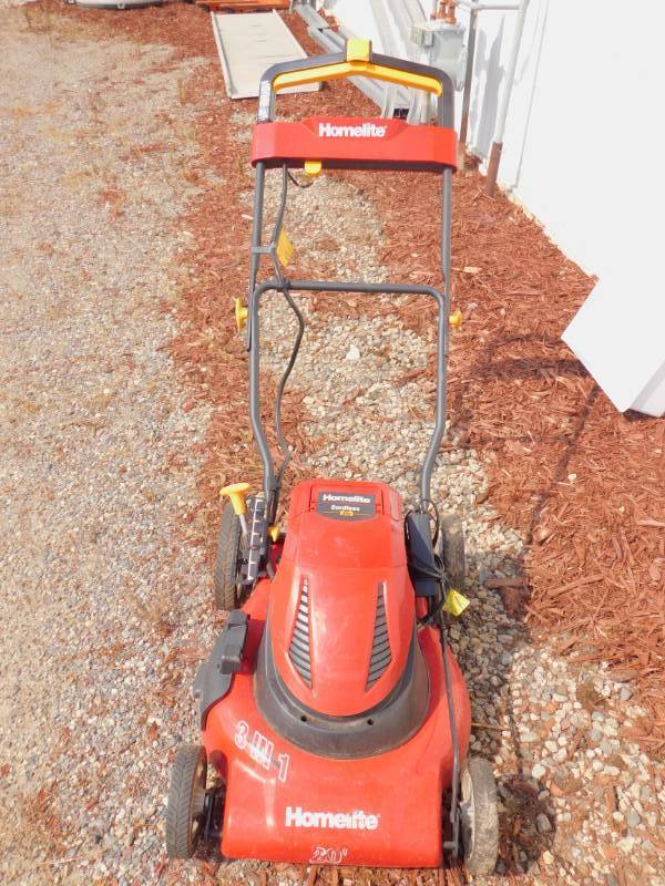 lot 41 image: Homelite Cordless 24v Lawnmower