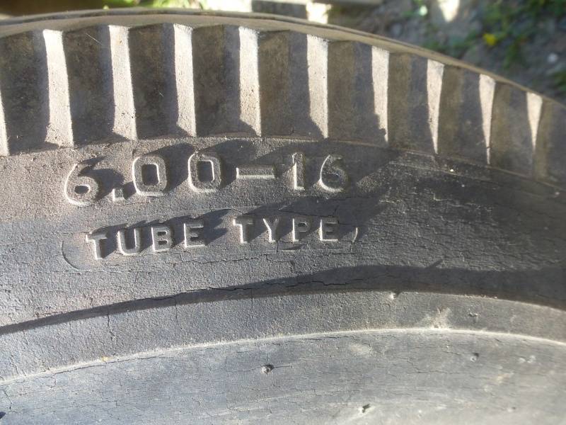 lot 53 image: Tire & Rims 6.00 x 16