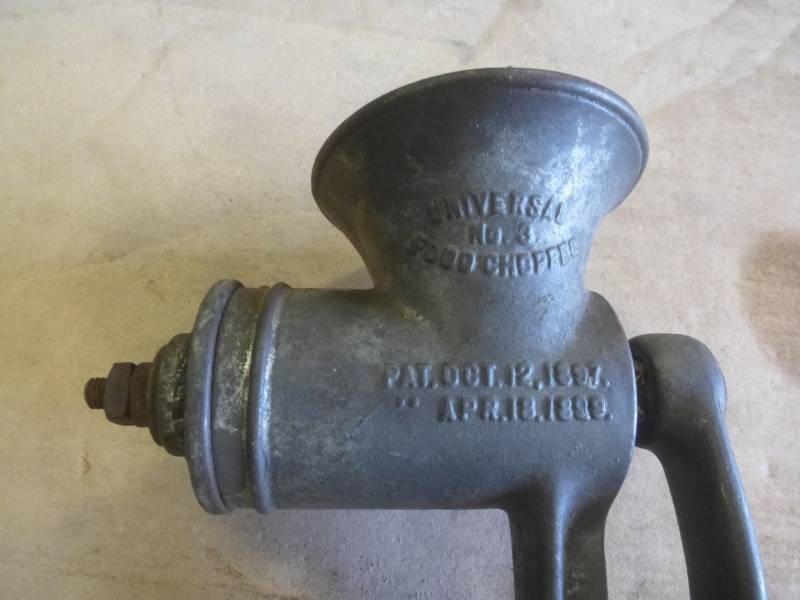 lot 79 image: Universal #3 Grinder