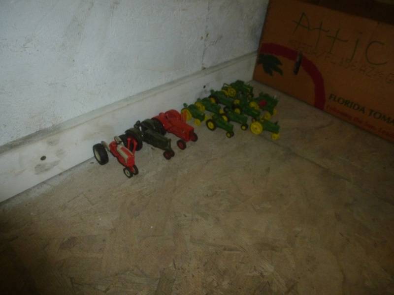 lot 113 image: John Deere Collection