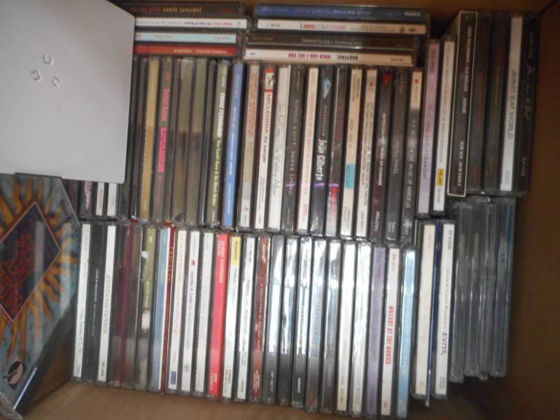 lot 22 image: CD Lot