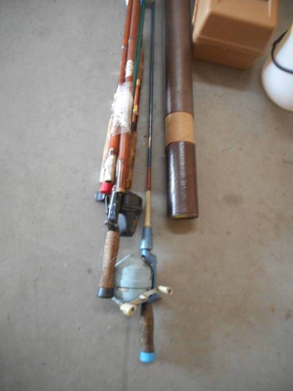 lot 9 image: Fishing Lot
