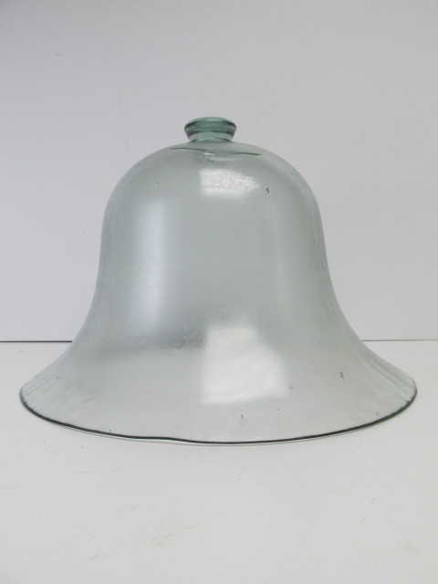lot 15 image: Large Vintage Hand Blown Glass Garden Cloche 