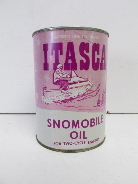 lot 21 image: NOS Vintage ITASCA One Quart Metal Snowmobile Oil Can