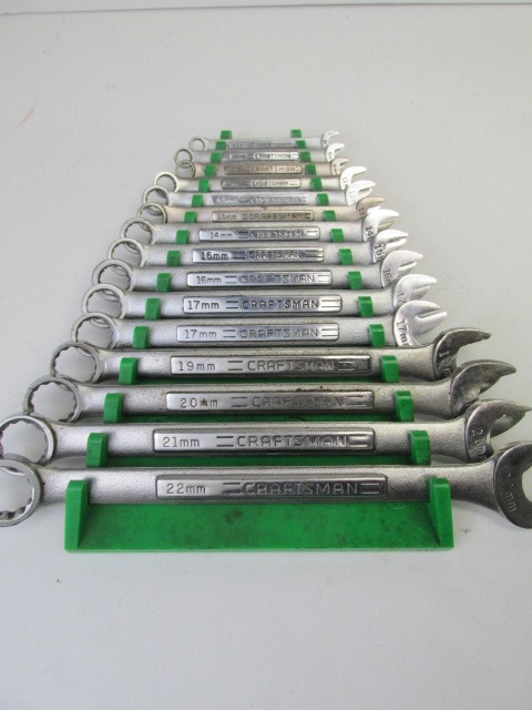 lot 35 image: Set of CRAFTSMAN Combination Wrenches 