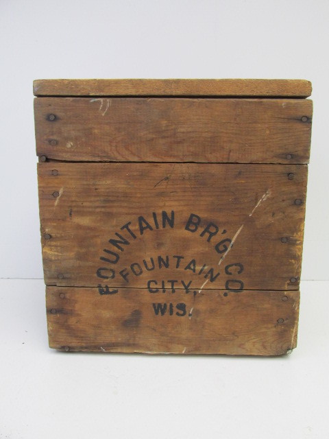 lot 56 image: Old Vintage FOUNTAIN BREWING Company Wooden Beer Crate