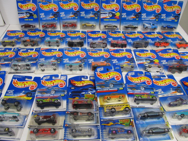 lot 77 image: Large Lot of Mint On Card HOT WHEELS Cars