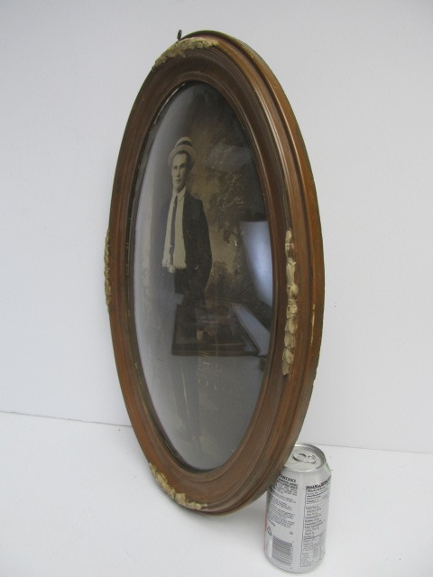 lot 89 image: Large Antique Photo of a Young Gentleman wConvex Glass Oval