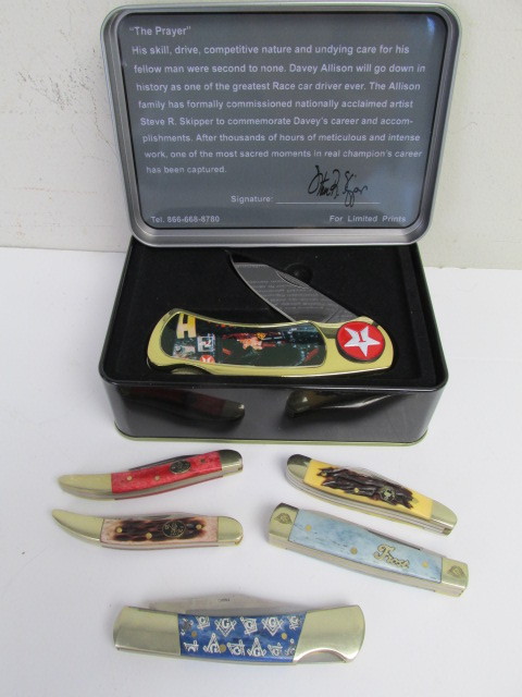 lot 130 image: Group of Pocket Knives