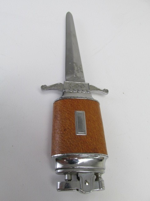 lot 131 image: Vintage ATC Super Deluxe Combination Cigarette Lighter & Letter Opener