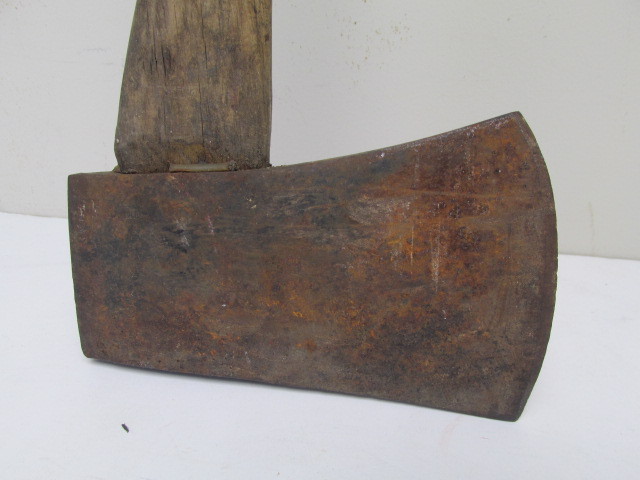 lot 145 image: Vintage Hickory Handled Axe
