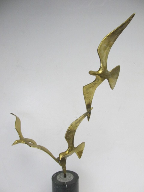 lot 163 image: Nice Vintage Mid Century Brass Seagull Sculpture wMarble Base