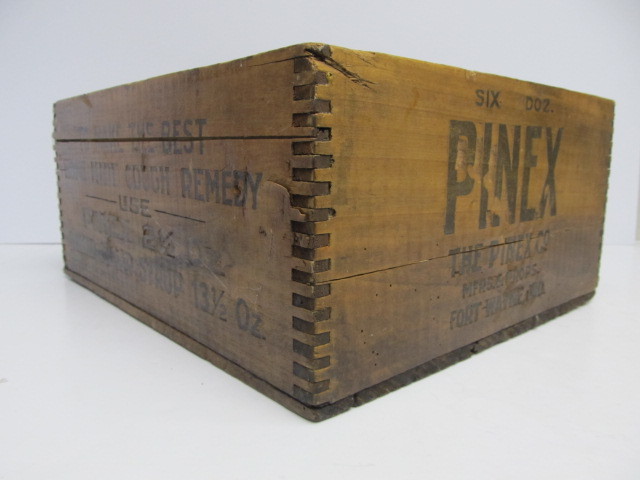 lot 186 image: Antique Dovetailed Wooden Syrup Crate