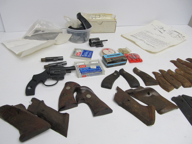 lot 191 image: Lot of Assorted Gun Parts & Old Pistol Grips