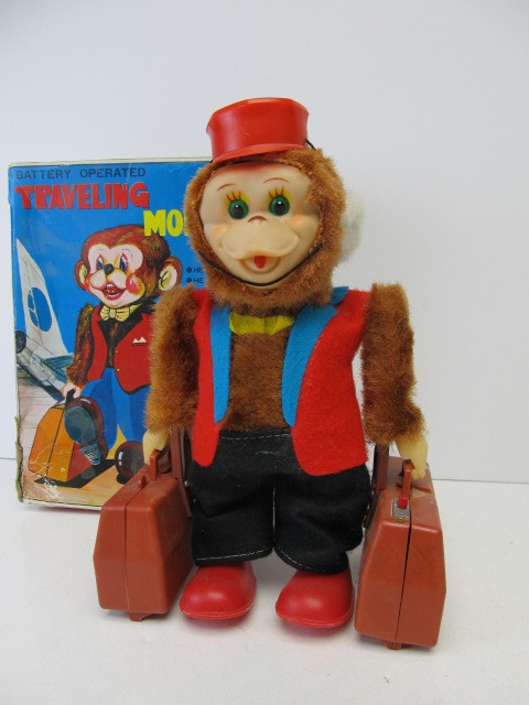 lot 213 image: Vintage 10 Japanese Traveling Monkey Tin Toy wOriginal Box