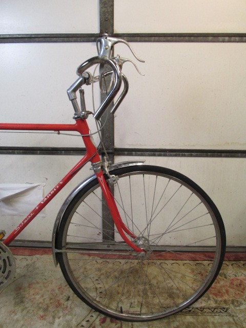 lot 216 image: Vintage SCHWINN VARSITY Bicycle