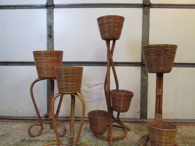 lot 219 image: Nice Group of Vintage Mid Century Italian Rattan Plant Stands