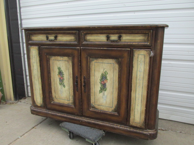 lot 224 image: Nice Contemporary DREXEL HERITAGE Bar Cabinet
