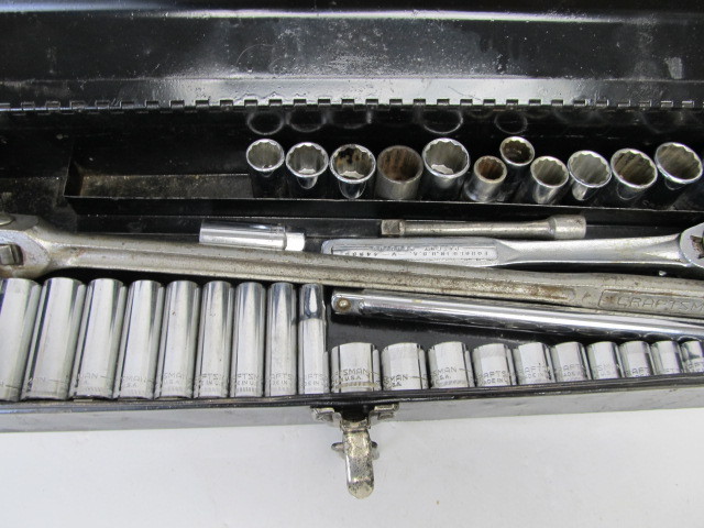 lot 238 image: Vintage Toolbox Full of CRAFTSMAN Sockets & Socket Wrenches