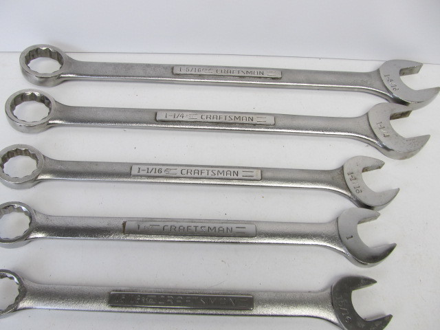 lot 239 image: Nice Set of Large CRAFTSMAN Combination Wrenches