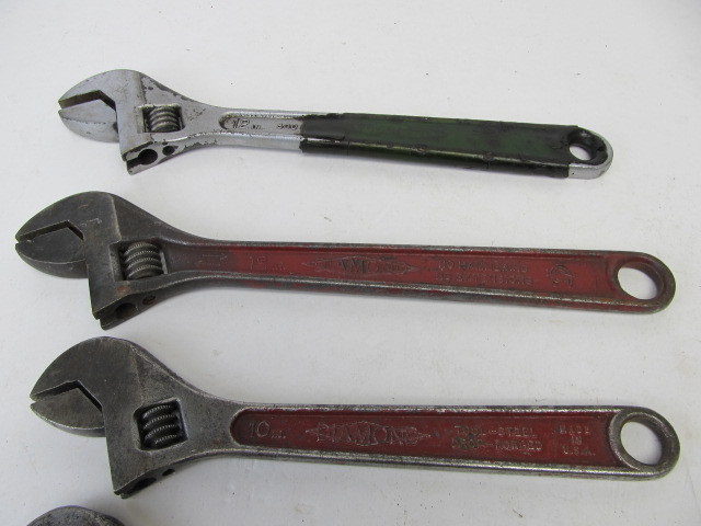 lot 240 image: Lot of Vintage DIAMALLOY Crescent Wrenches