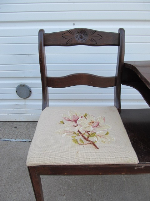 lot 241 image: Vintage Wooden Telephone Gossip Bench
