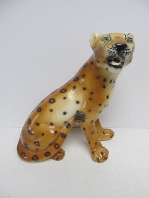 lot 245 image: Large Vintage Ceramic Leopard Statue #1