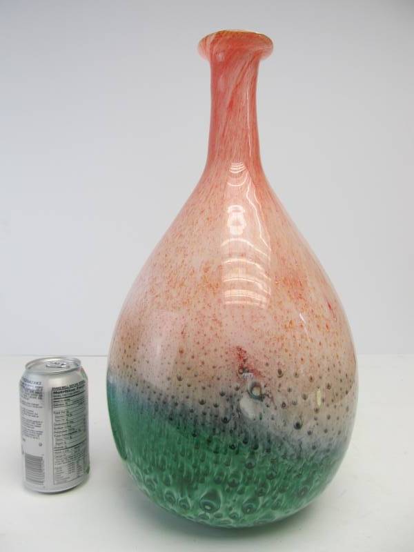 lot 253 image: Very Nice LARGE Hand Blown Art Glass Vase