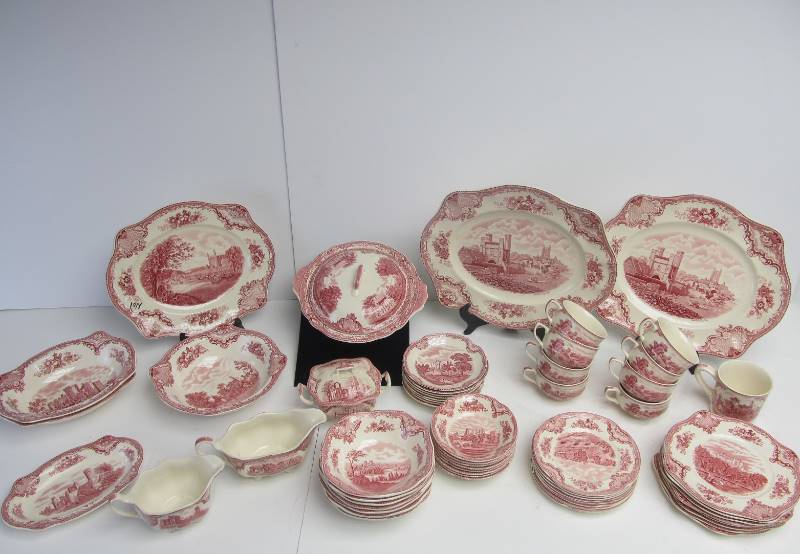 lot 262 image: Large Antique Johnson Bros China Set - Castles of Britain